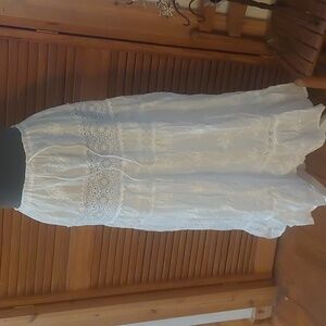 Commented peasant skirt white cotton with white lace. NEW WITH TAGS size L